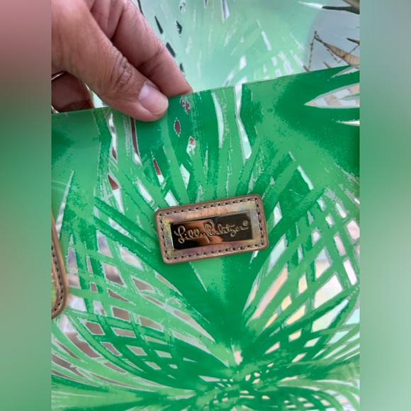 Lilly Pulitzer Tropical Travel Tote - Picture 4 of 11